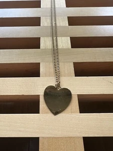 New Larissa Loden Gold Brass Heart Pendant Necklace on 18in Brass Chain - Picture 1 of 4