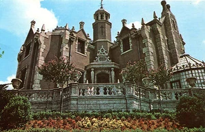 Postal De Colección WALT DISNEY WORLD 1972 MANSIÓN EMBRUJADA Exterior Día - Imagen 1 de 2