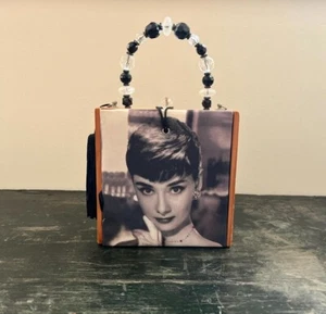 Vintage ''Audrey Hepburn'' American Presidente Cigar Box Purse - Picture 1 of 3