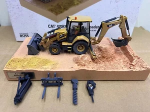 CAT 420F2 IT Backhoe Loader Operator Yellow 1/50 By Diecast Masters DM85755 - Picture 1 of 5
