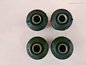 Mercedes W114 W123 R107 W126 Set of 4 Trailing Arm Bushings 1233520765 - Bild 1 von 2