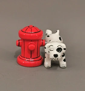 9976122 Keramik Salz- und Pfefferstreuer Where´s the fire Hund Hydrant H8cm - Bild 1 von 3