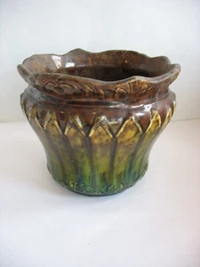 Antigua Mayólica Jardiniere de Cerámica Weller Verde Marrón Borde Festoneado 7 1/2" - Imagen 1 de 7