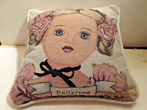 ALMOHADA DE TIRO MADAME ALEXANDER "BALLERINA". - Imagen 1 de 3