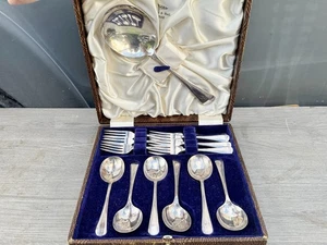 ANTIKES VERSILBERTES BESTECKSET BOX LÖFFEL GABELN SCHÖPFKELLE WALKER & HALL VINTAGE - Bild 1 von 12