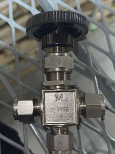 M-1VS6-X Whitey 3 Way Integral Bonnet Needle Valve 3/8" OD Tube (Square Body) - Picture 1 of 3