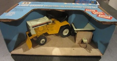 Ertl International Harvester Lawn Garden Tractor Die Cast # 474 Estado perfeito na caixa - Imagem 1 de 4