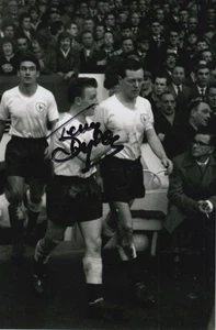 TOTTENHAM HOTSPUR HAND SIGNED TERRY DYSON 6X4 PHOTO 2. - Imagen 1 de 1
