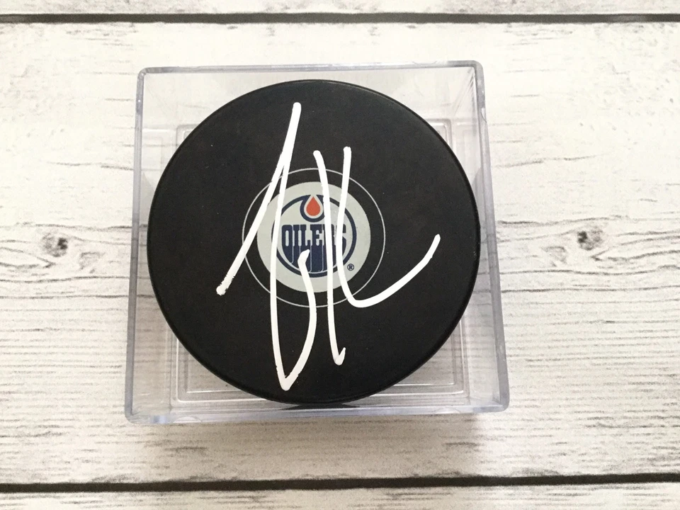 Zack Kassian Signed Edmonton Oilers Hockey Puck Autographed b - Image 1 of 1