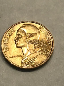 1983 5 Centimes Coin, France ~ Brilliant Circulated ~ KM # 933 - Picture 1 of 8