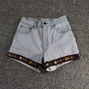 Levis Shorts Damen Junior 7 blau Demin Mid Rise 90er Vintage Aztekenbesatz - Bild 1 von 9