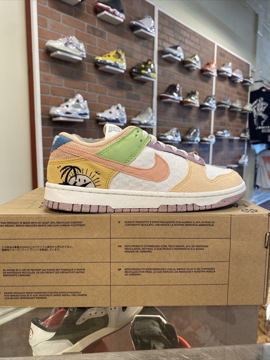 Nike Dunk Low SE Sun Club W for sale | eBay Nike Dunk Low SE Sun Club W for sale | eBay