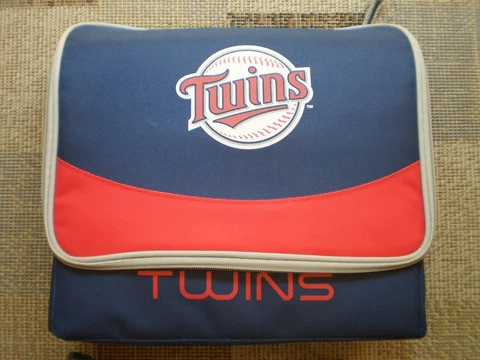 Minnesota Twins Soft-Sided Cooler LOGOBRANDS / MLBP  Holds 16 cans or 8 bottles Cover