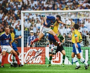 ZINEDINE ZIDANE SIGNED FRANCE v BRAZIL FOOTBALL PHOTO PROOF ALLSTARS EXCLUSIVE - Picture 1 of 3