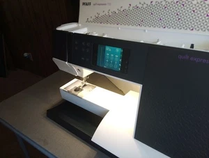 PFAFF quilt expression 720 Sewing Machine - Picture 1 of 20