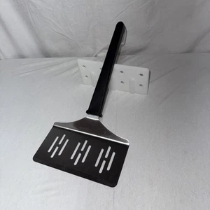 Pampered Chef BBQ Grill Turner 8" Wide Stainless Steel Spatula With Cover EUC - Picture 1 of 9