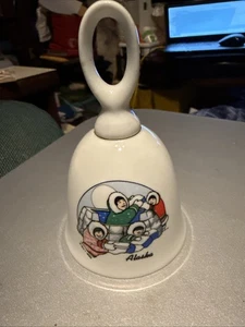 ESKIMO KIDS FAMILY ALASKA PORCELLANA CAMPANA 5” - Foto 1 di 5