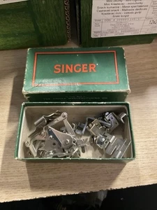 Ricambi macchina da cucire Singer vintage - spedizione gratuita Regno Unito - Foto 1 di 17