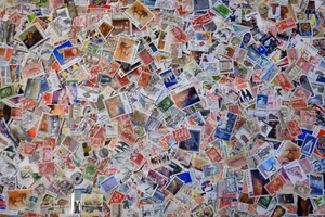 DENMARK COMMEMORATIVES off paper mixture/kiloware 7 oz.(200 grams) B8 - Picture 1 of 1