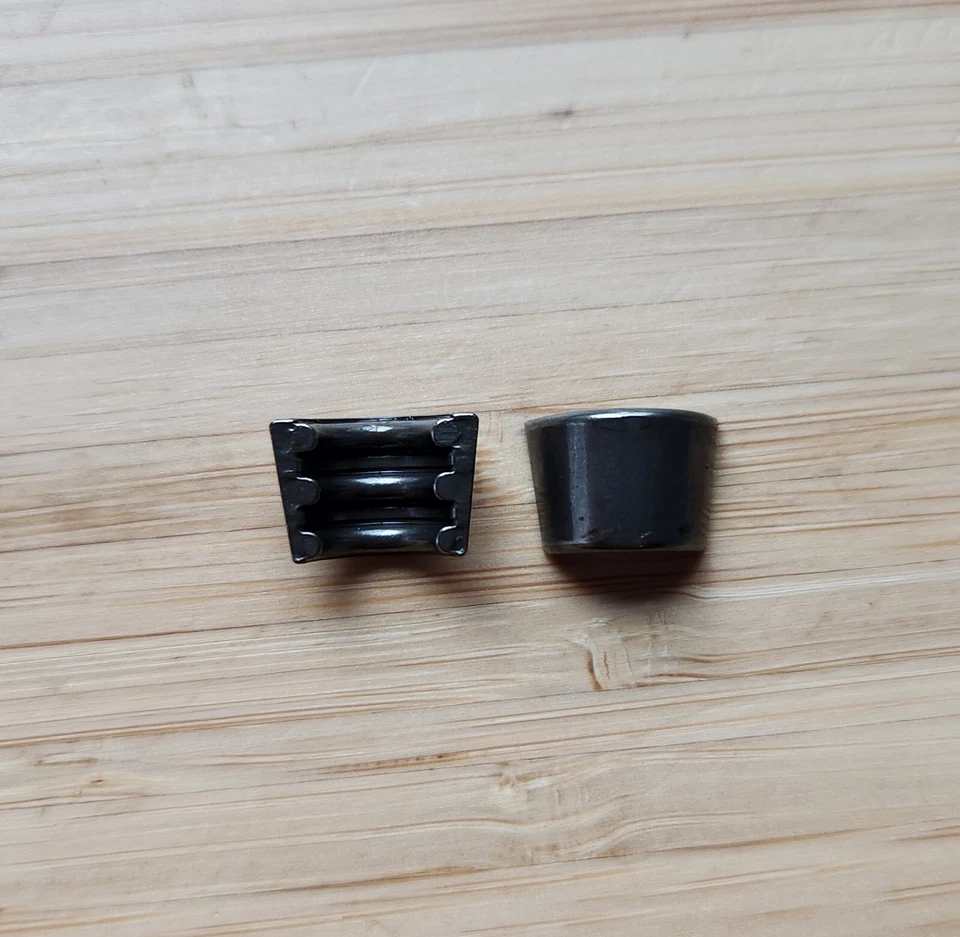 Ford 4.6 Valve Keepers Mustang / Crown Victoria / Mark 8 / Explorer / Aviator / - Imagem 1 de 1