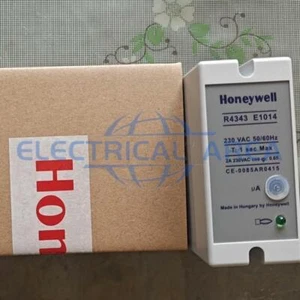 1 pz nuovo Honeywell R4343E1014 controller fiamma relè rilevamento fiamma consegna rapida - Foto 1 di 8