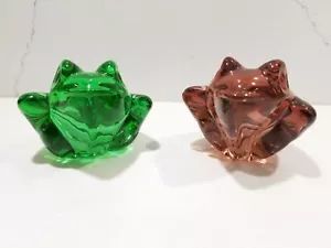 2 Vintage Silvestri Art Glass Green & Brown Frogs Paperweight Figurines - Picture 1 of 8