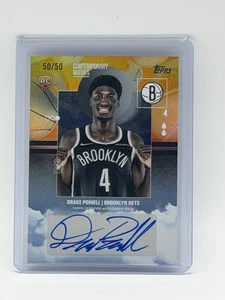 2025-26 Topps Contemporary Marks Auto Gold Rookie Drake Powell 50/50 Book End - Bild 1 von 2