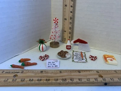 Casa de bonecas miniatura 1:12 árvore de mesa de Natal carta ao Papai Noel leite e biscoitos - Imagem 1 de 4
