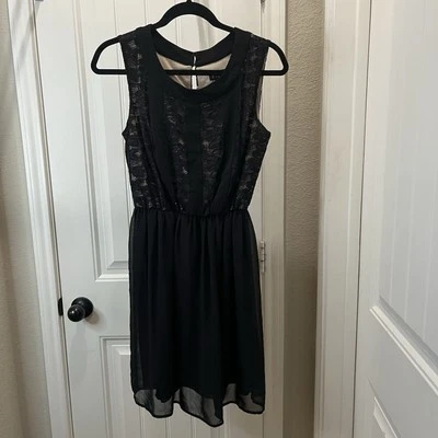 Vestido midi sin mangas forrado con superposición de encaje tostado negro Enfocus Studio para mujer talla 10 Foto 1 de 4