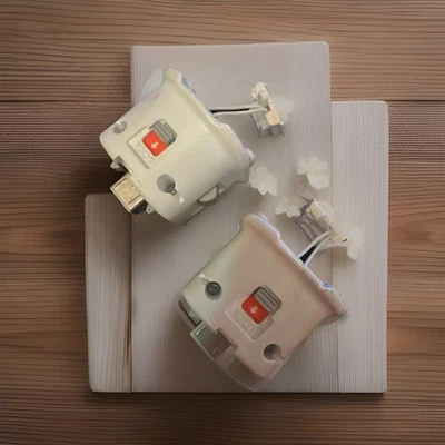 Lote de 2 Adaptadores Genuinos Nintendo Wii Motion Plus RVL-026 - Blanco Foto 1 de 4