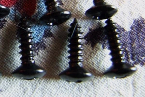 X3 VIS PICKGUARD SCRATCHPLATE NOIRE FRAIS DE PORT SEULEMENT POUR LES 3 PREMIERES - Picture 1 of 1