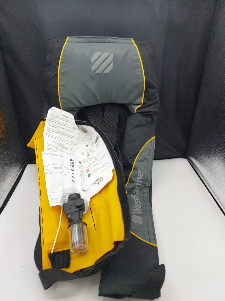 Genuine Original OEM Adult West Marine Auto/Manual A/M-24 Convertible Gray/Black - Image 1 of 4