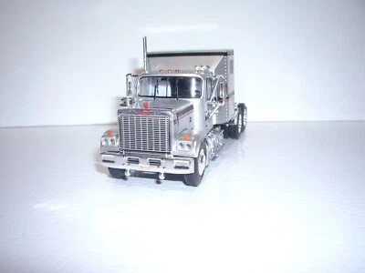 IXO USA EDITION 1/64 GMC GENERAL 1980 WITH SLEEPER SAME SCALE AS DCP - Image 1 of 4