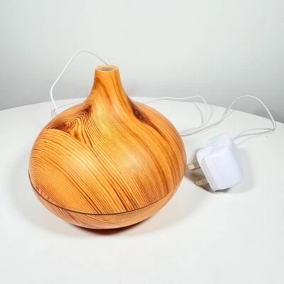 Diffusore di oli essenziali aromi LED umidificatore ad ultrasuoni effetto legno - Immagine 1 di 4