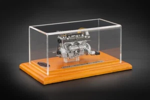CMC Alfa Romeo 8C 2900 B, Engine 1/18. M-131 - Foto 1 di 5