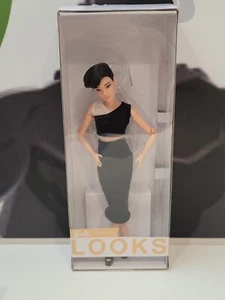 BARBIE DOLL SIGNATURE LOOKS MODEL #3 MATTEL GXB29 BRAND NEW - Bild 1 von 5