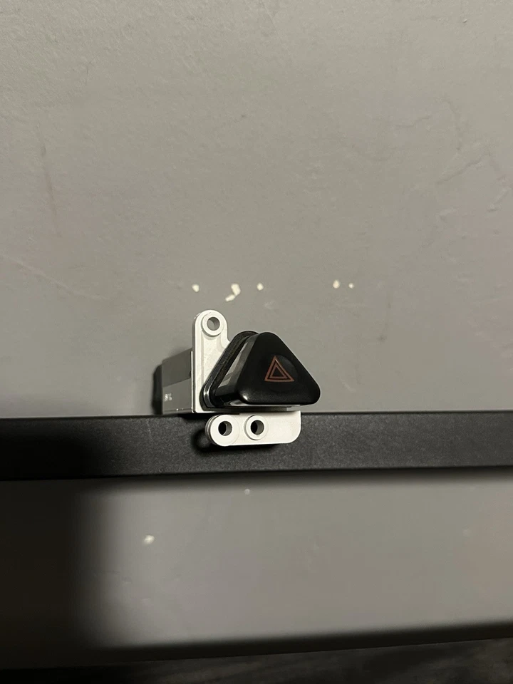 1995-1999 Subaru Legacy Interruptor de Risco de Emergência Interruptor Botão Controle - Imagem 1 de 1