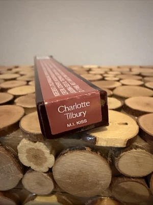 Charlotte Tilbury Lip Cheat Liner Mi Kiss 0.04 Oz - Image 1 of 4