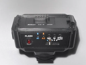 Nikon AS-9 TTL Hot Shoe Adapter for Nikon Speedlight SB-16 Flash Unit - Picture 1 of 5