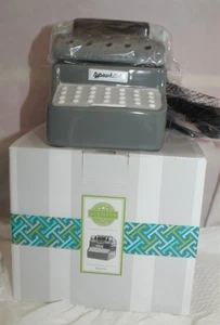 SCENTSY QWERTY TYPEWRITER ELECTRIC WAX WARMER 5" X 5" RETIRED 2016 NIB - Picture 1 of 4
