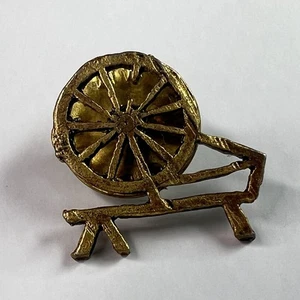 Spinning Wheel Vintage Pin Hat Lapel Pin #21 - Picture 1 of 1