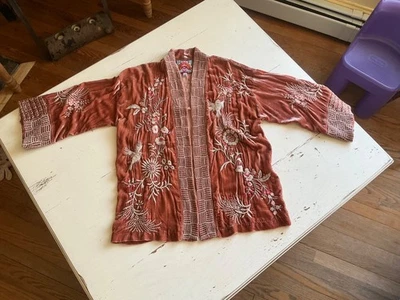 Kimono corto Johnny Was Valentina color caqui melocotón terciopelo pequeño Foto 1 de 4