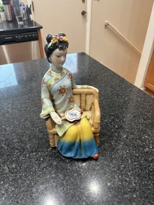 Chinese Antique Fine Handmade Porcelain Court Lady Woman Figurine - Image 1 of 4