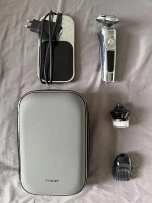 Philips Shaver Series 9000 Wet and Dry Electric Shaver with SkinIQ (Model SP9863 - Image 1 of 4