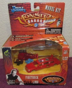 Modellino auto camion dei pompieri berlina scala 1:64 2004 kit macchine muscolari Monster Garage - Foto 1 di 2