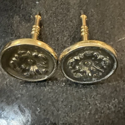 Vintage Curtain Tiebacks Wall Hooks Pair Gilt Bronze Brass Flowers 1950s - Image 1 of 4