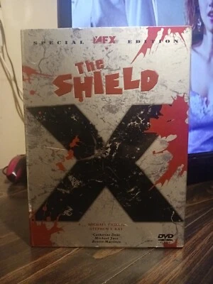 FX Special Edition The Shield 16 Disc Collection Series Set Seasons 1-4 - Image 1 of 4