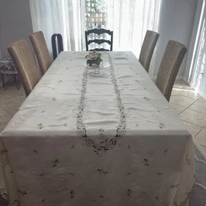 Vtg Madeira Linen Hand Embroidered Cut Work Tablecloth Floral 154 x 70Cut Work - Picture 1 of 7
