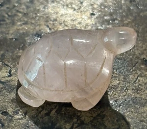 Vintage 1 Zoll rosa Rosenquarz SCHILDKRÖTE SCHILDKRÖTE Schnitzerei FIGUR - Bild 1 von 6