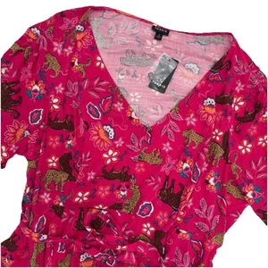 Vestido de safari Torrid Midi Rayón Slub Botón Frontal Corbata Rosa Leopardo 3 3X 22-24 NUEVO - Imagen 1 de 8
